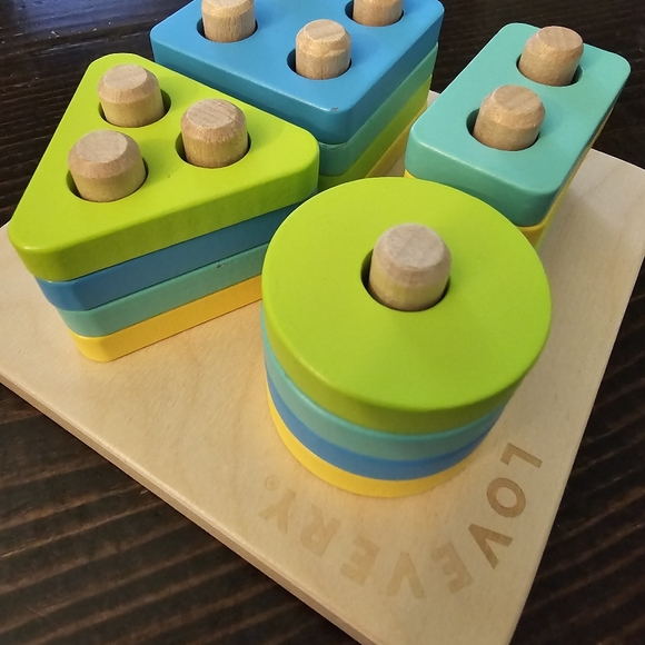 Sort & Stack Peg Puzzle - Picture 7 of 7